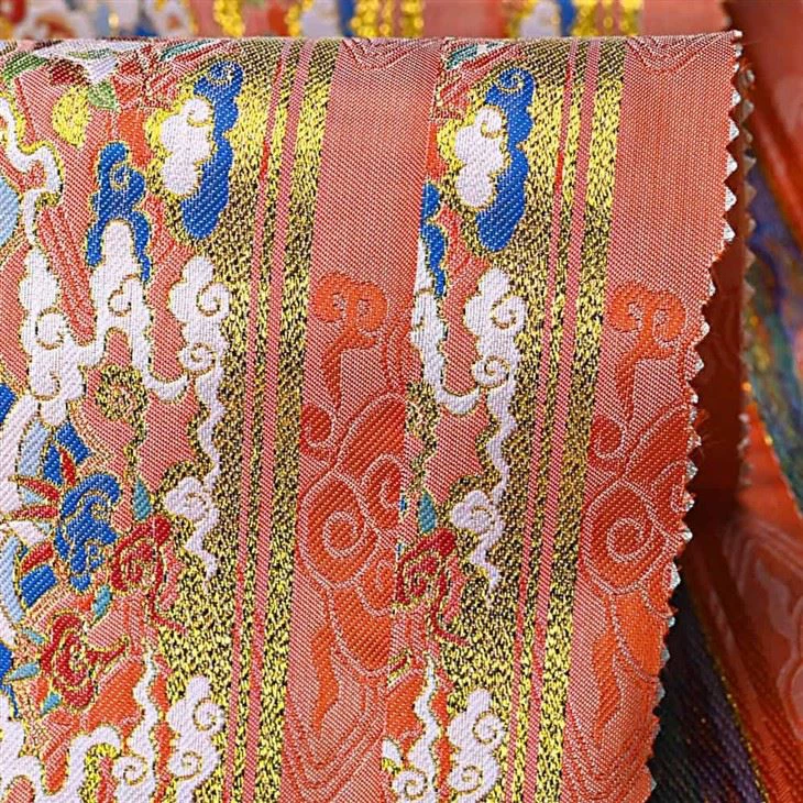 YiLi Jacquard Horse Face Fabric: Dragon Inspired Design
